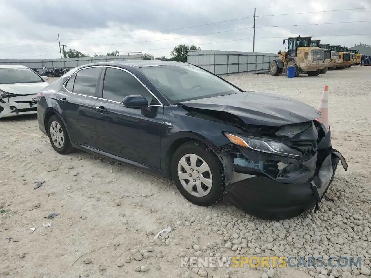 4 Photograph of a damaged car 4T1C31AK6MU562313 TOYOTA CAMRY 2021