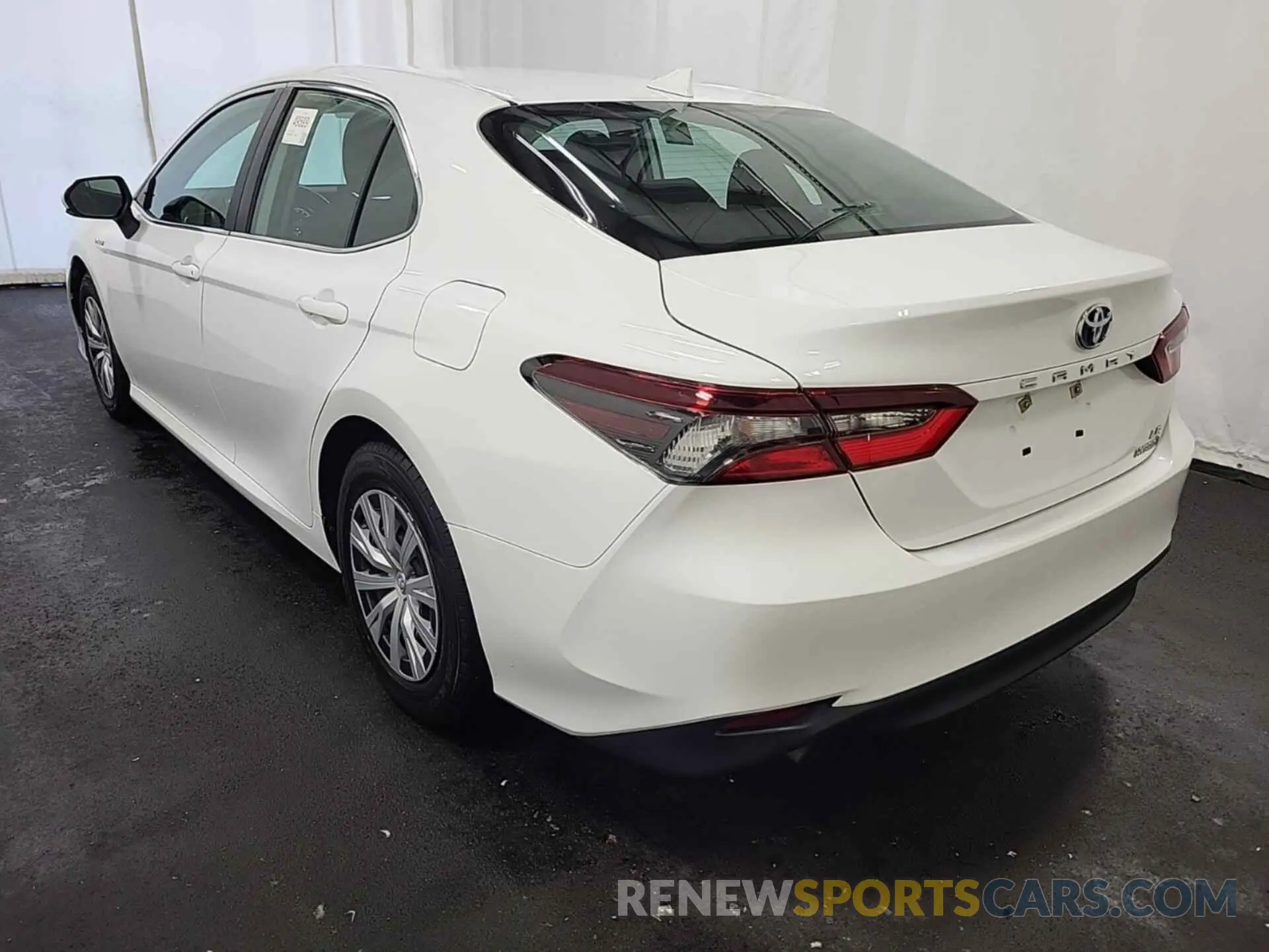 25 Photograph of a damaged car 4T1C31AK8MU021036 TOYOTA CAMRY 2021