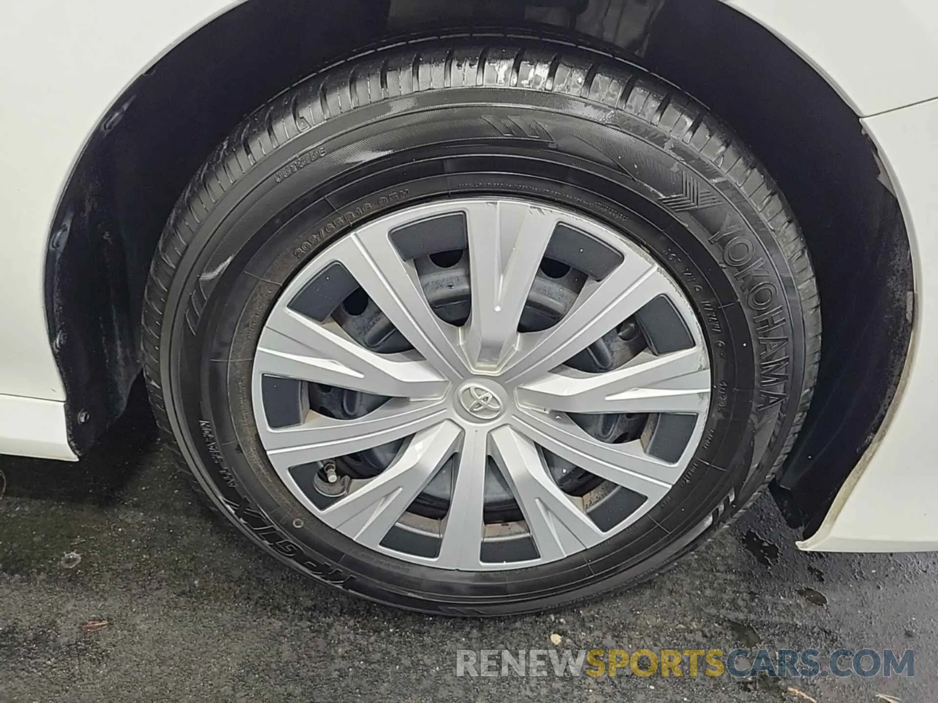 8 Photograph of a damaged car 4T1C31AK8MU021036 TOYOTA CAMRY 2021