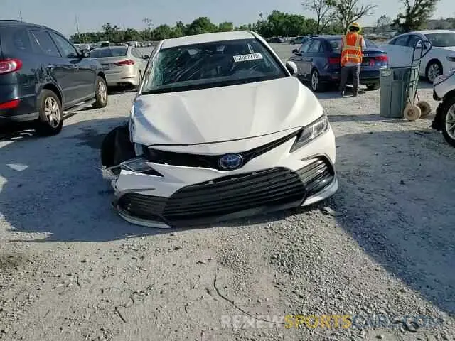 14 Photograph of a damaged car 4T1C31AK8MU024227 TOYOTA CAMRY 2021