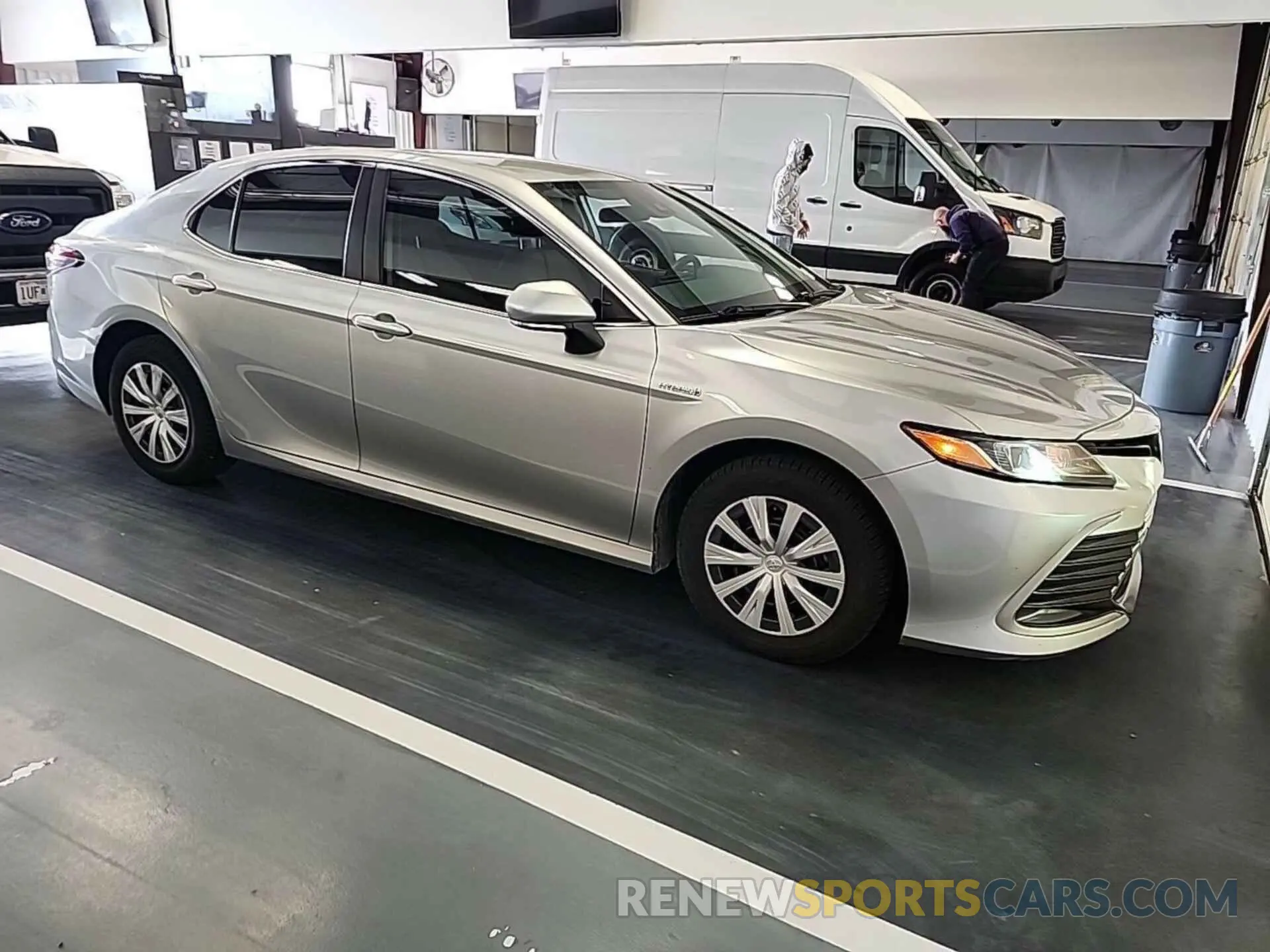 26 Photograph of a damaged car 4T1C31AK8MU551863 TOYOTA CAMRY 2021