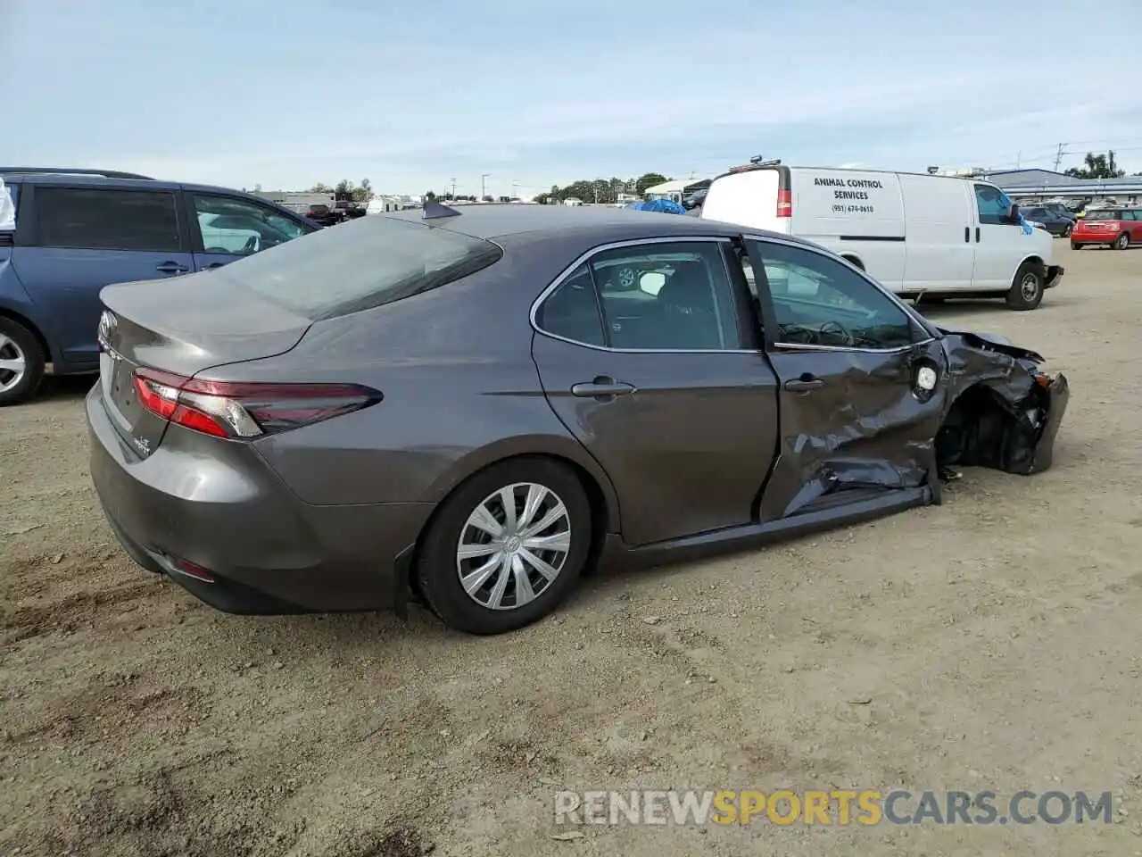 3 Photograph of a damaged car 4T1C31AK9MU550480 TOYOTA CAMRY 2021