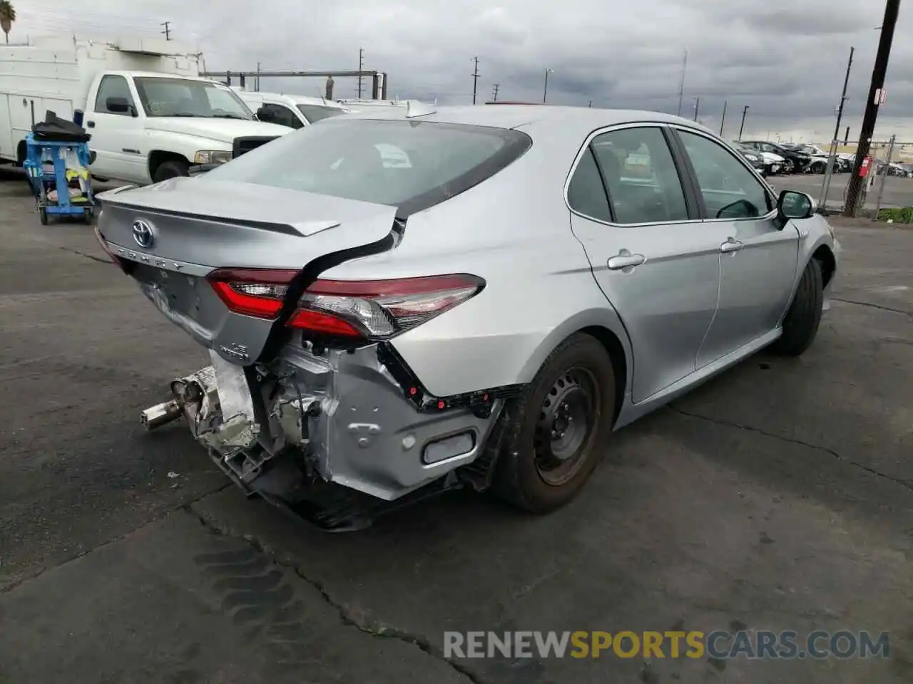 4 Photograph of a damaged car 4T1C31AK9MU550706 TOYOTA CAMRY 2021