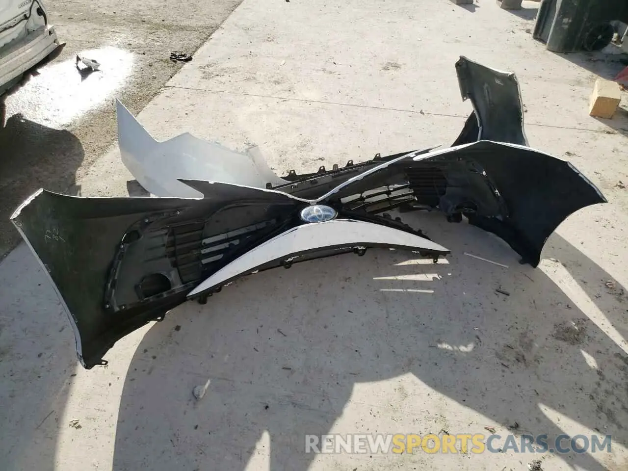 12 Photograph of a damaged car 4T1C31AK9MU557123 TOYOTA CAMRY 2021