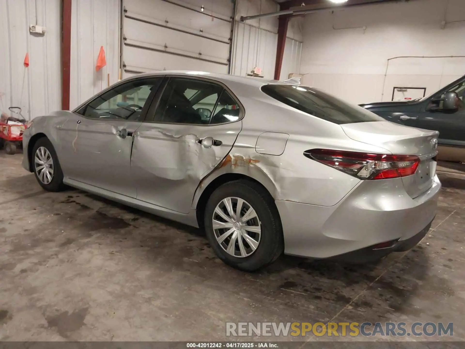 3 Photograph of a damaged car 4T1C31AKXMU027792 TOYOTA CAMRY 2021