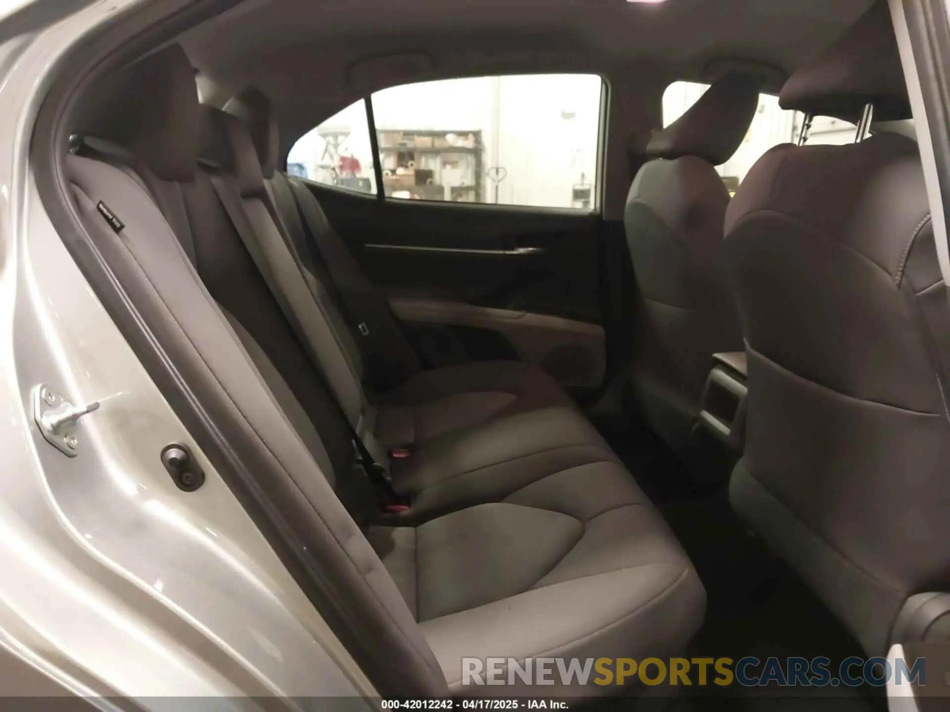 8 Photograph of a damaged car 4T1C31AKXMU027792 TOYOTA CAMRY 2021