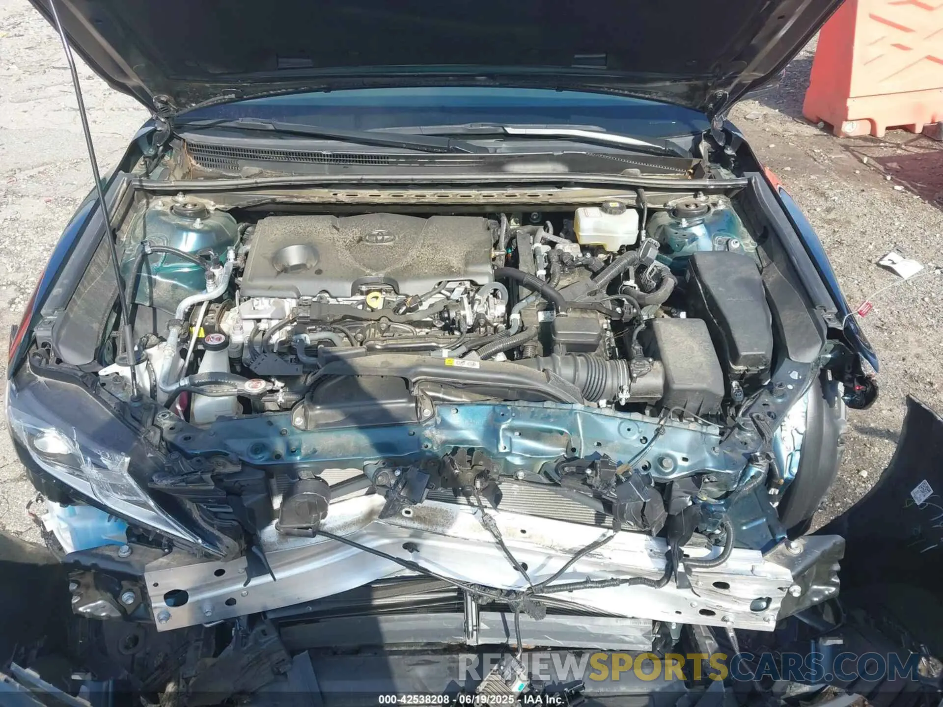 10 Photograph of a damaged car 4T1C31AKXMU561164 TOYOTA CAMRY 2021