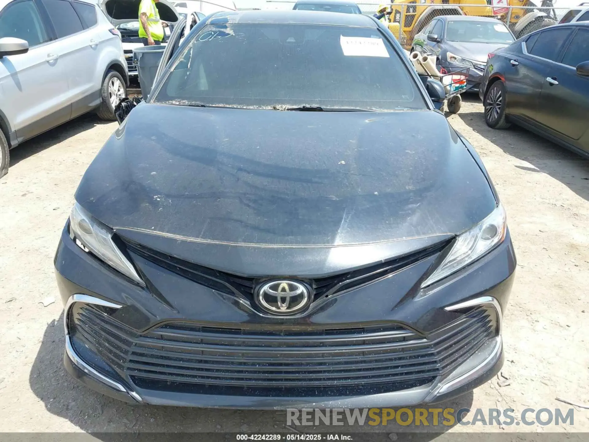 11 Photograph of a damaged car 4T1F11AK0MU446852 TOYOTA CAMRY 2021