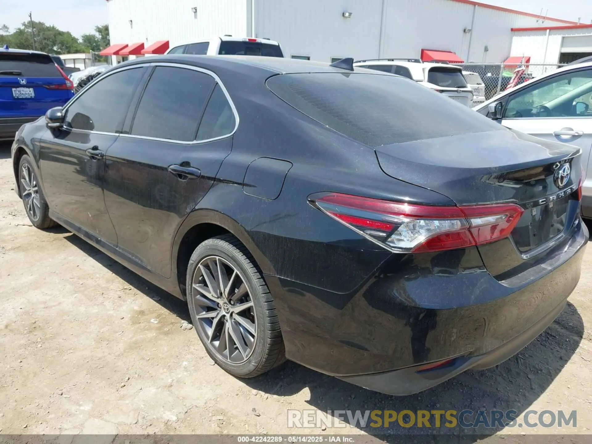 3 Photograph of a damaged car 4T1F11AK0MU446852 TOYOTA CAMRY 2021