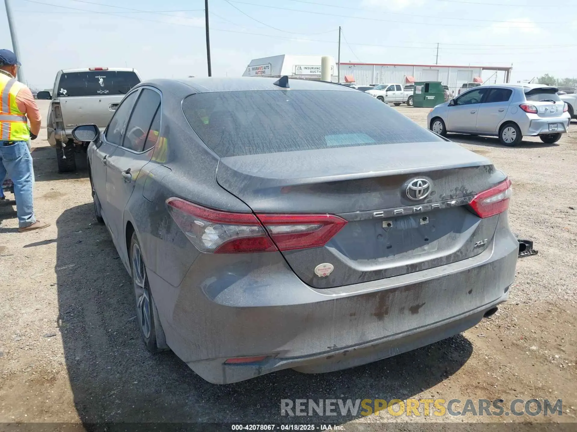 3 Photograph of a damaged car 4T1F11AK0MU557031 TOYOTA CAMRY 2021