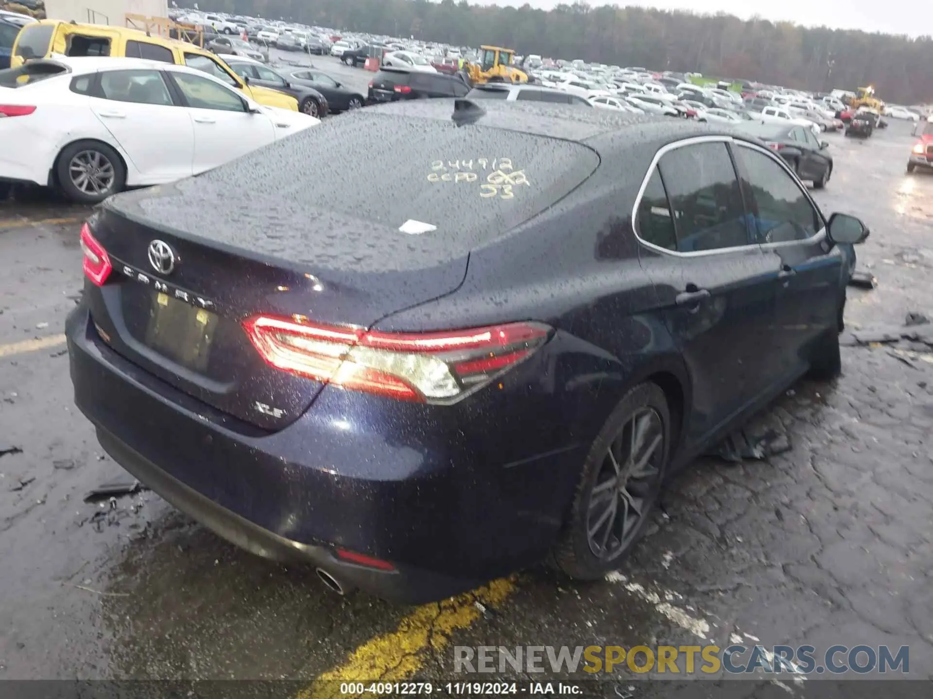 4 Photograph of a damaged car 4T1F11AK0MU599621 TOYOTA CAMRY 2021