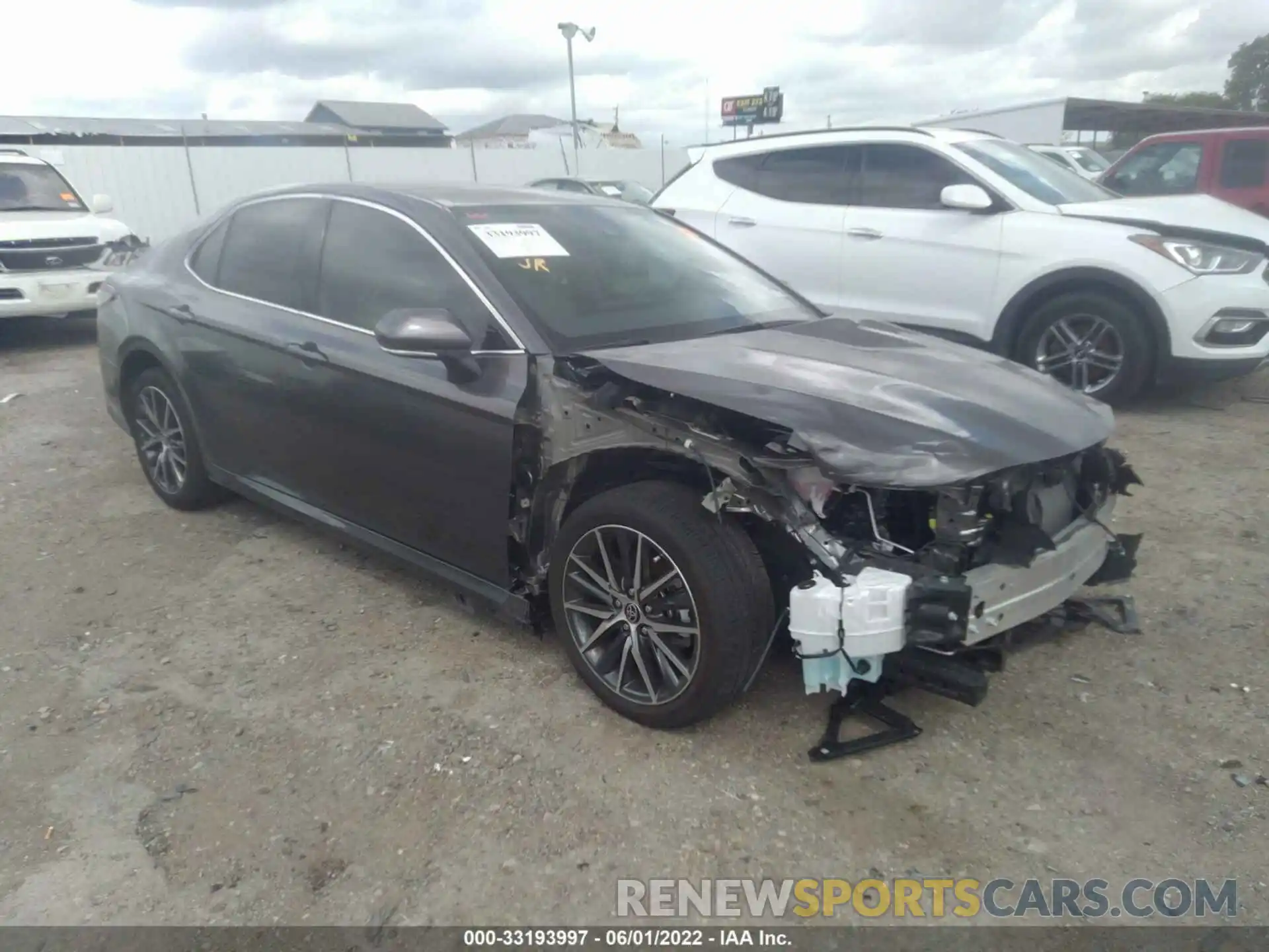 1 Photograph of a damaged car 4T1F11AK2MU564465 TOYOTA CAMRY 2021