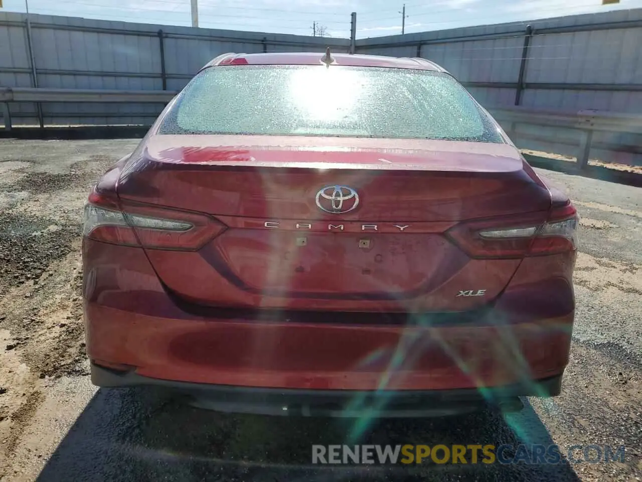 6 Photograph of a damaged car 4T1F11AK4MU432744 TOYOTA CAMRY 2021