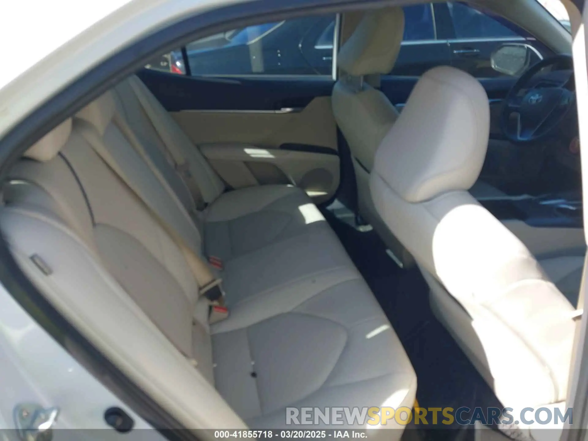 8 Photograph of a damaged car 4T1F11AK4MU534111 TOYOTA CAMRY 2021