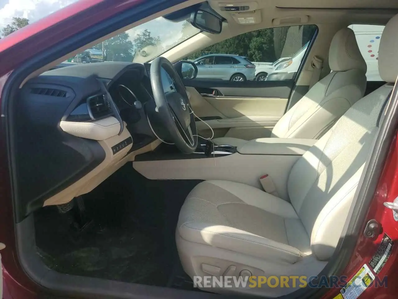 7 Photograph of a damaged car 4T1F11AK5MU548082 TOYOTA CAMRY 2021