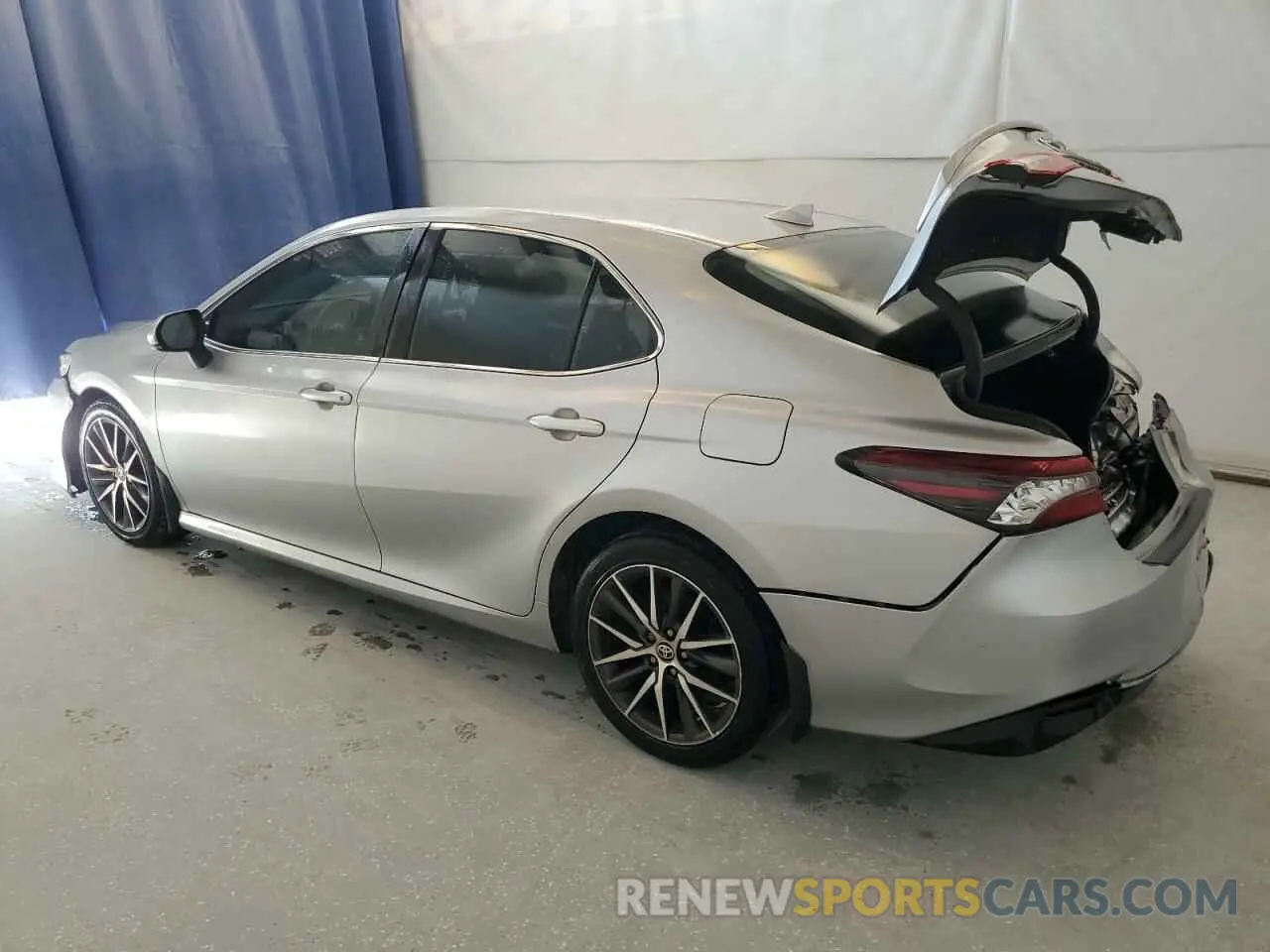 2 Photograph of a damaged car 4T1F11AK5MU567280 TOYOTA CAMRY 2021