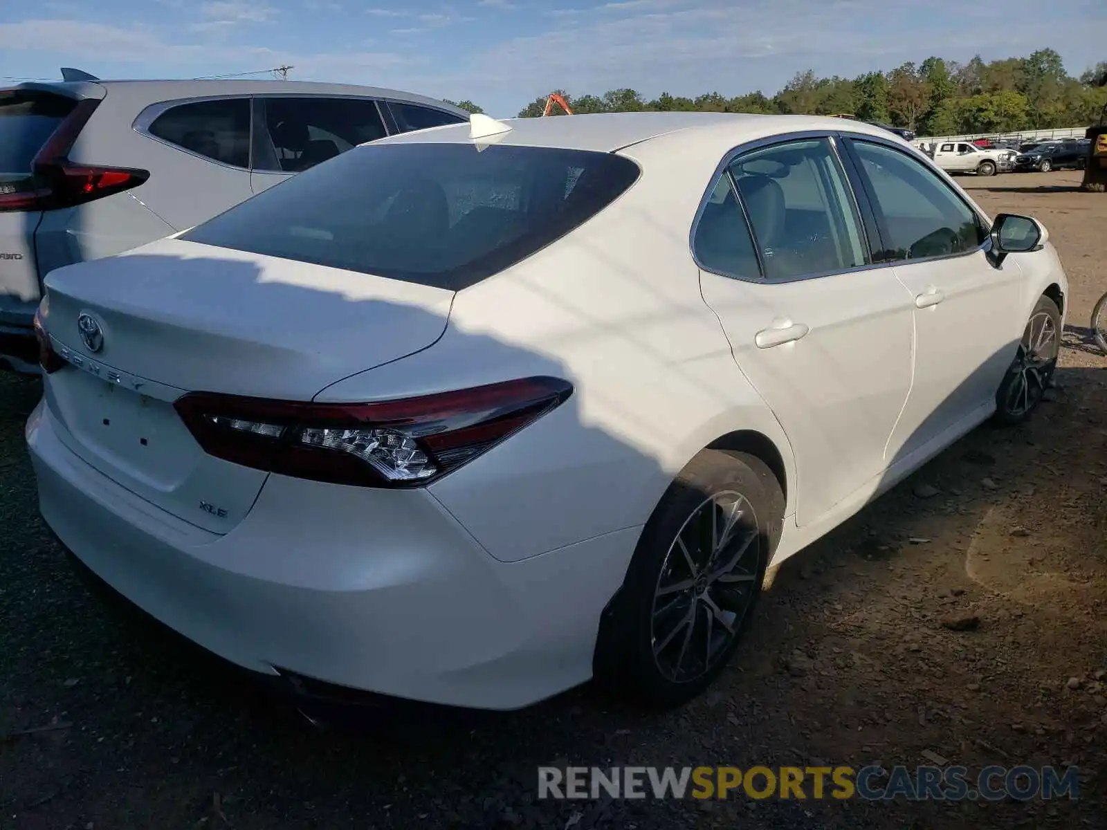 4 Photograph of a damaged car 4T1F11AK5MU577937 TOYOTA CAMRY 2021