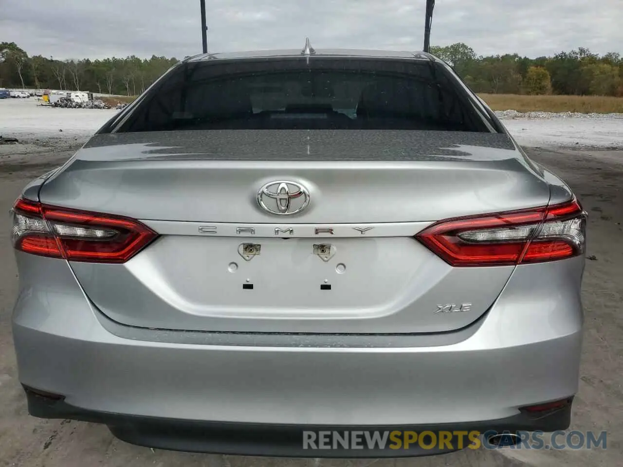 6 Photograph of a damaged car 4T1F11AK6MU427352 TOYOTA CAMRY 2021