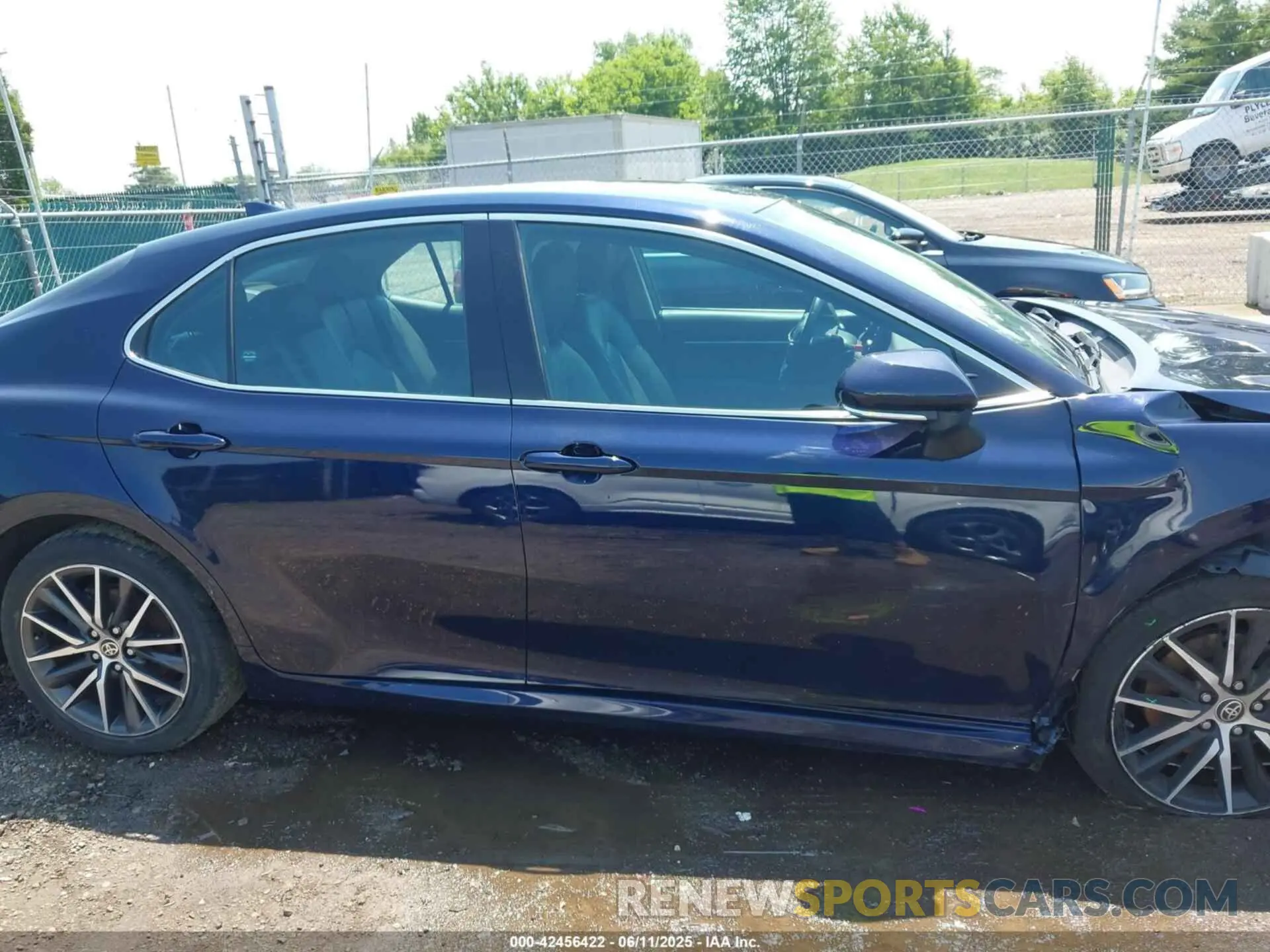 13 Photograph of a damaged car 4T1F11AK7MU443771 TOYOTA CAMRY 2021
