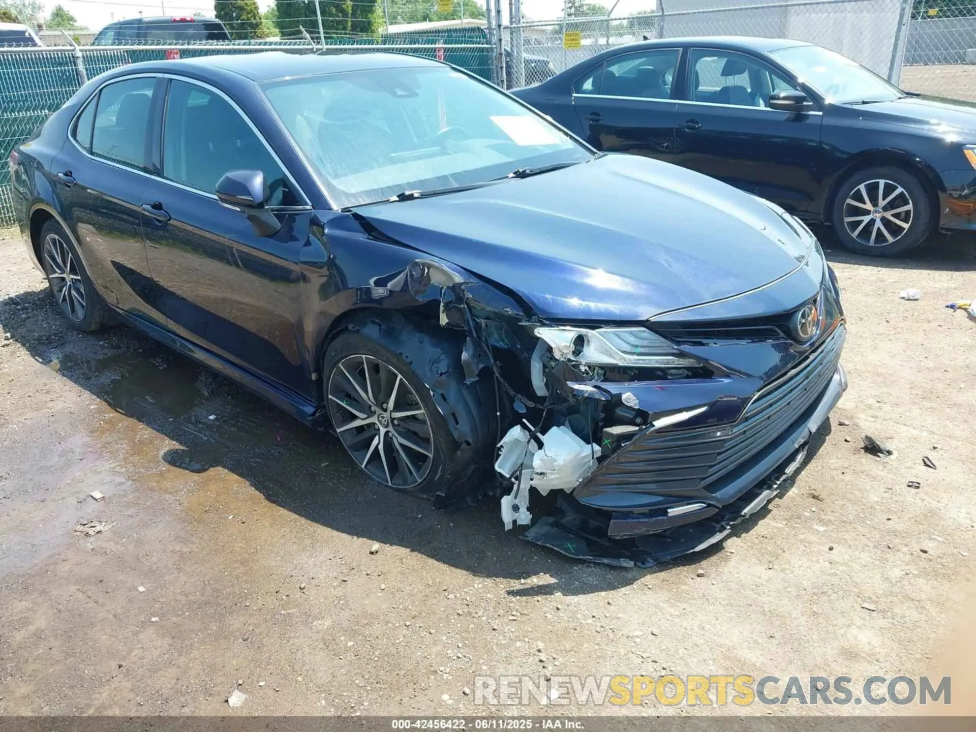 6 Photograph of a damaged car 4T1F11AK7MU443771 TOYOTA CAMRY 2021