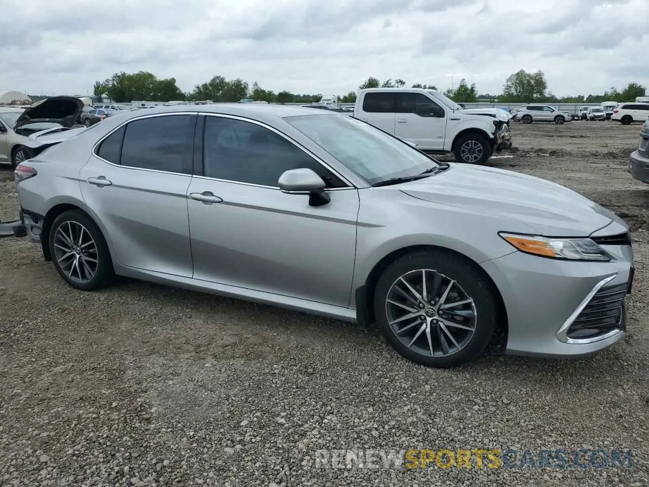 4 Photograph of a damaged car 4T1F11AK7MU559858 TOYOTA CAMRY 2021