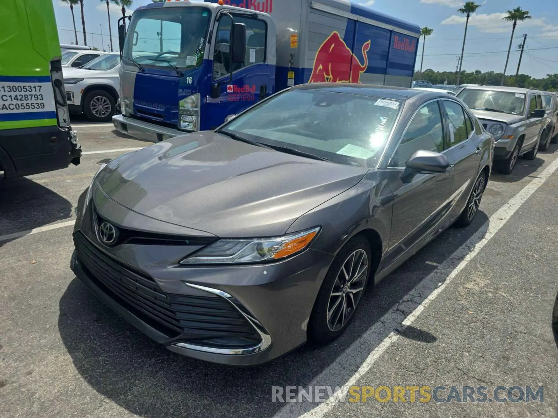 16 Photograph of a damaged car 4T1F11AK9MU546903 TOYOTA CAMRY 2021