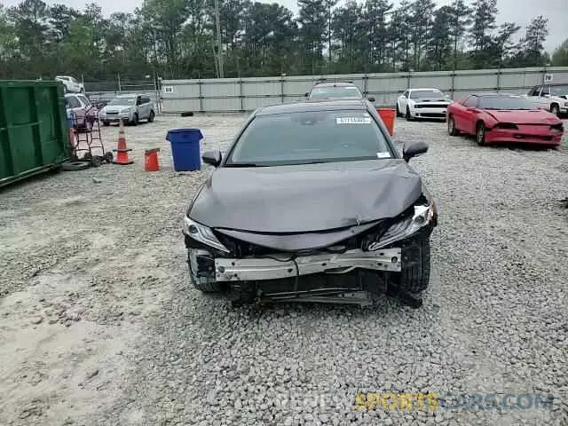 11 Photograph of a damaged car 4T1F11AK9MU605688 TOYOTA CAMRY 2021