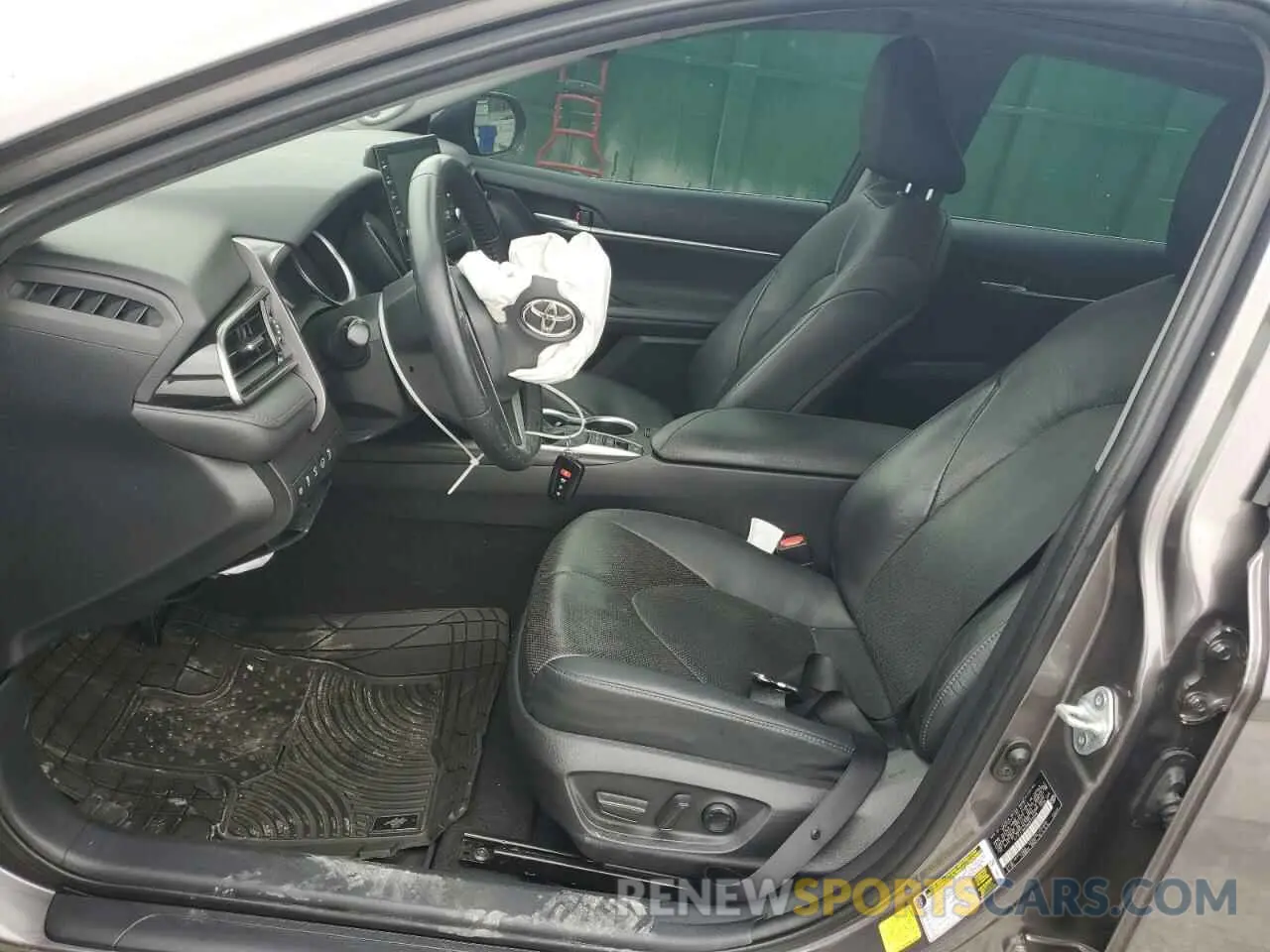 7 Photograph of a damaged car 4T1F11AK9MU605688 TOYOTA CAMRY 2021