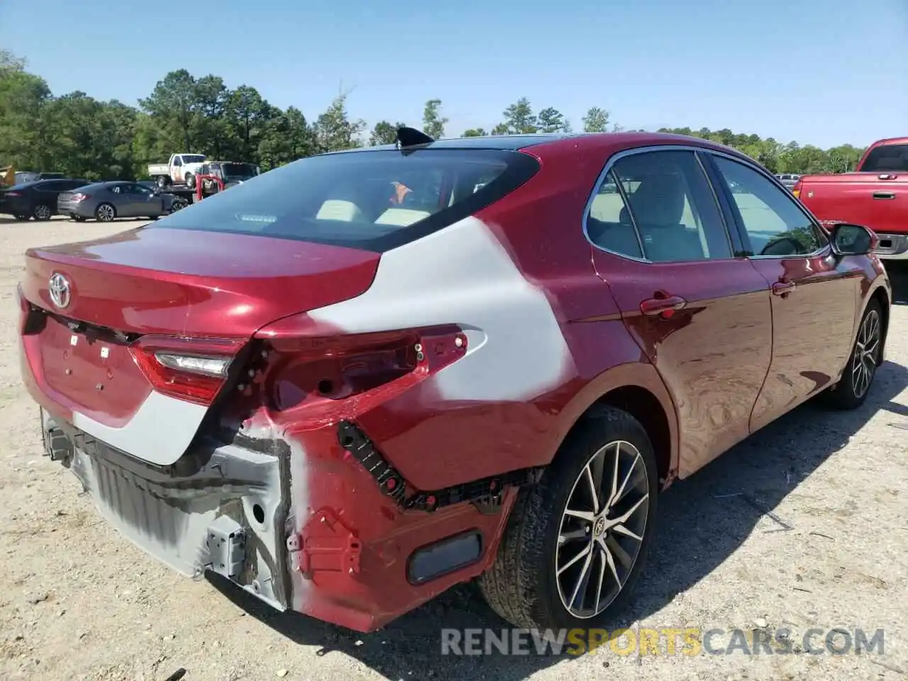 4 Photograph of a damaged car 4T1F11BK0MU023784 TOYOTA CAMRY 2021