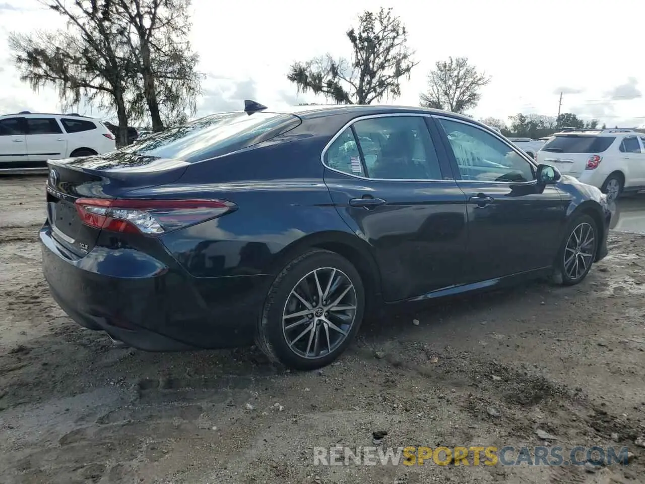 3 Photograph of a damaged car 4T1F11BK0MU044571 TOYOTA CAMRY 2021
