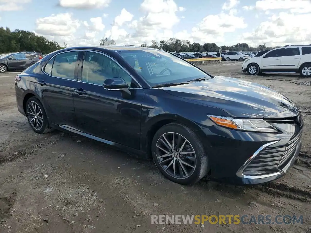 4 Photograph of a damaged car 4T1F11BK0MU044571 TOYOTA CAMRY 2021