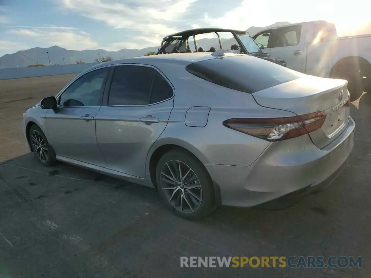 2 Photograph of a damaged car 4T1F11BK1MU022238 TOYOTA CAMRY 2021