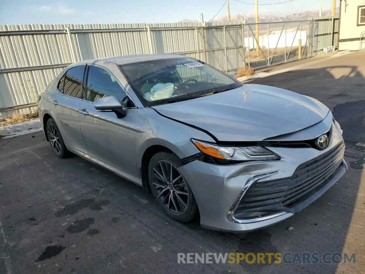 4 Photograph of a damaged car 4T1F11BK1MU022238 TOYOTA CAMRY 2021