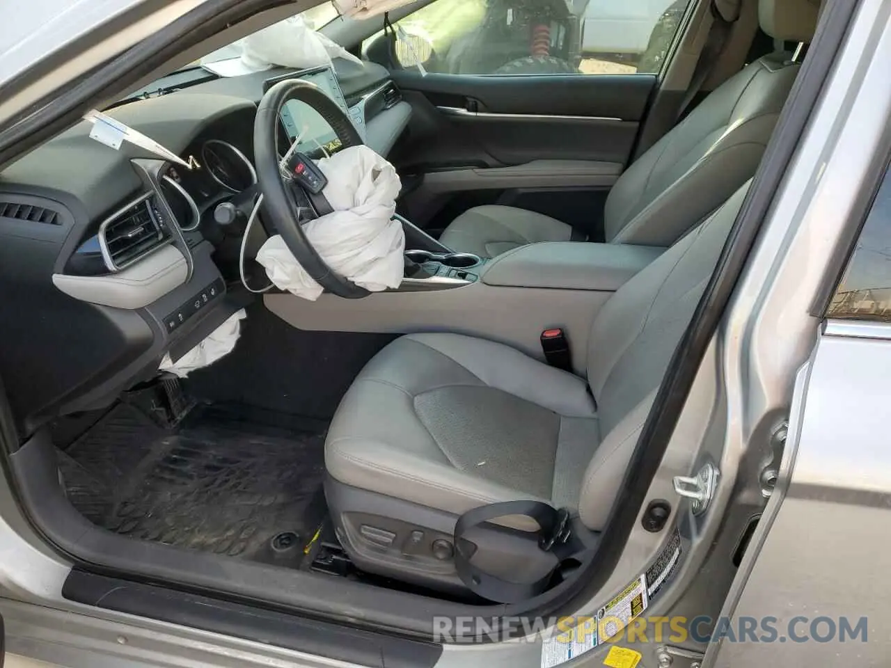 7 Photograph of a damaged car 4T1F11BK1MU022238 TOYOTA CAMRY 2021
