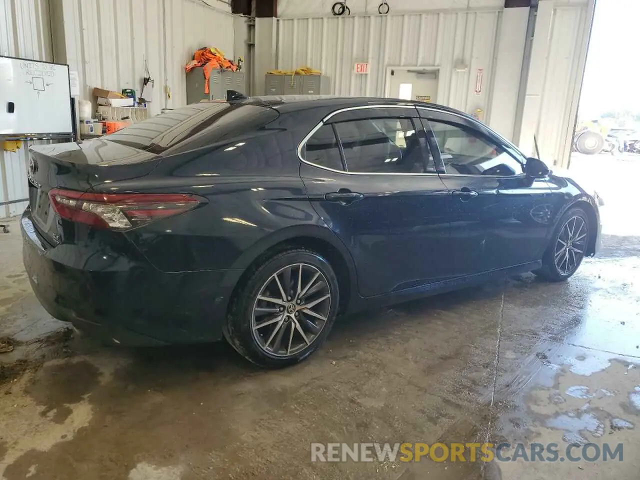 3 Photograph of a damaged car 4T1F11BK1MU029805 TOYOTA CAMRY 2021