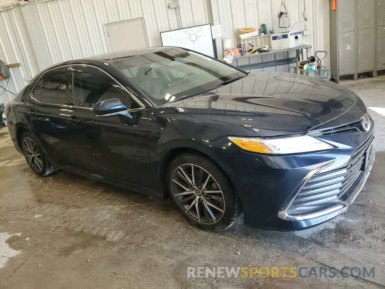 4 Photograph of a damaged car 4T1F11BK1MU029805 TOYOTA CAMRY 2021