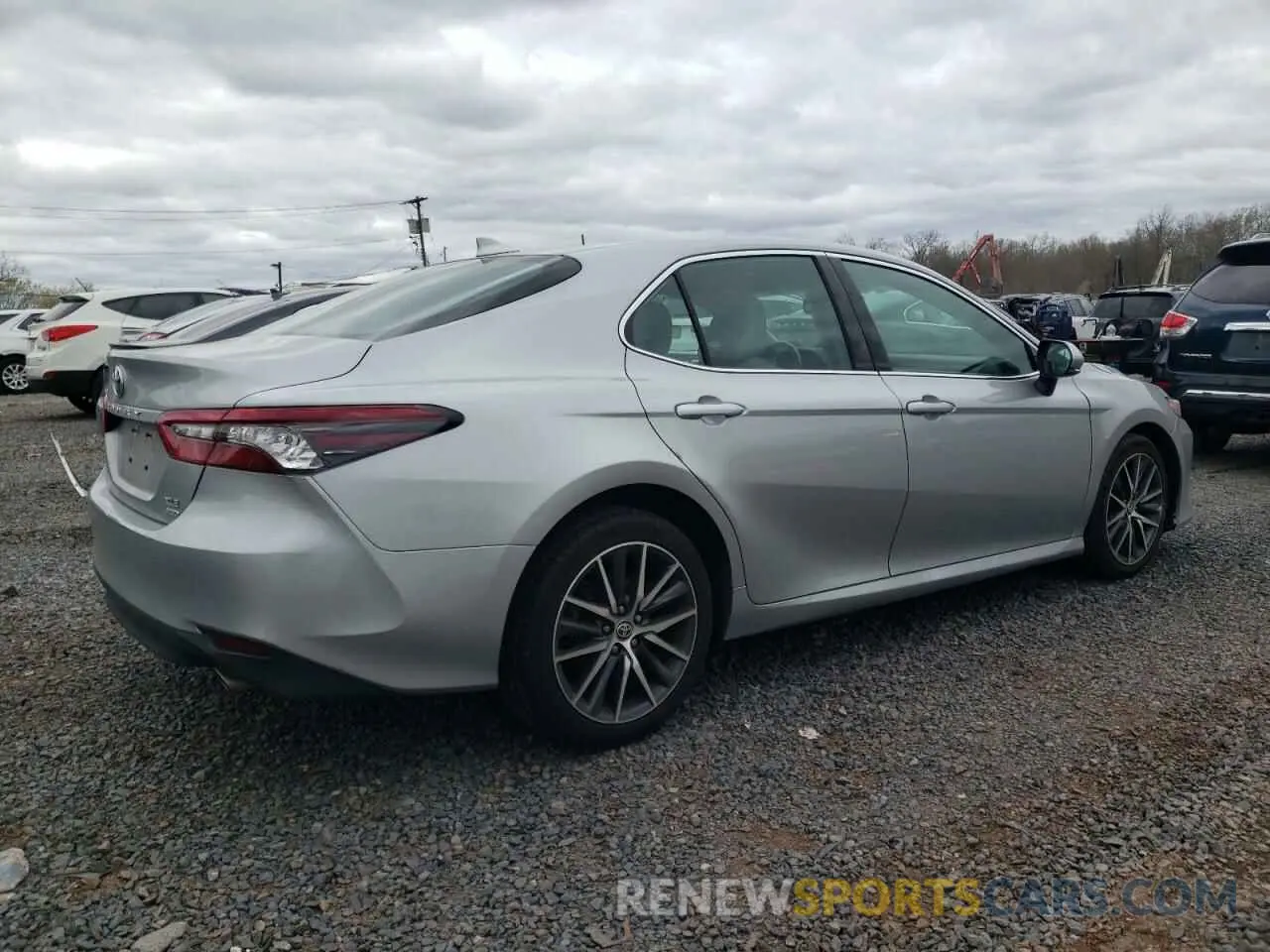 3 Photograph of a damaged car 4T1F11BK2MU027738 TOYOTA CAMRY 2021