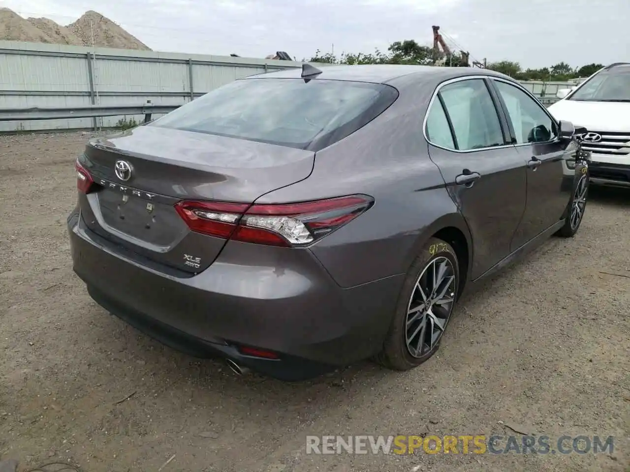 4 Photograph of a damaged car 4T1F11BK5MU029757 TOYOTA CAMRY 2021