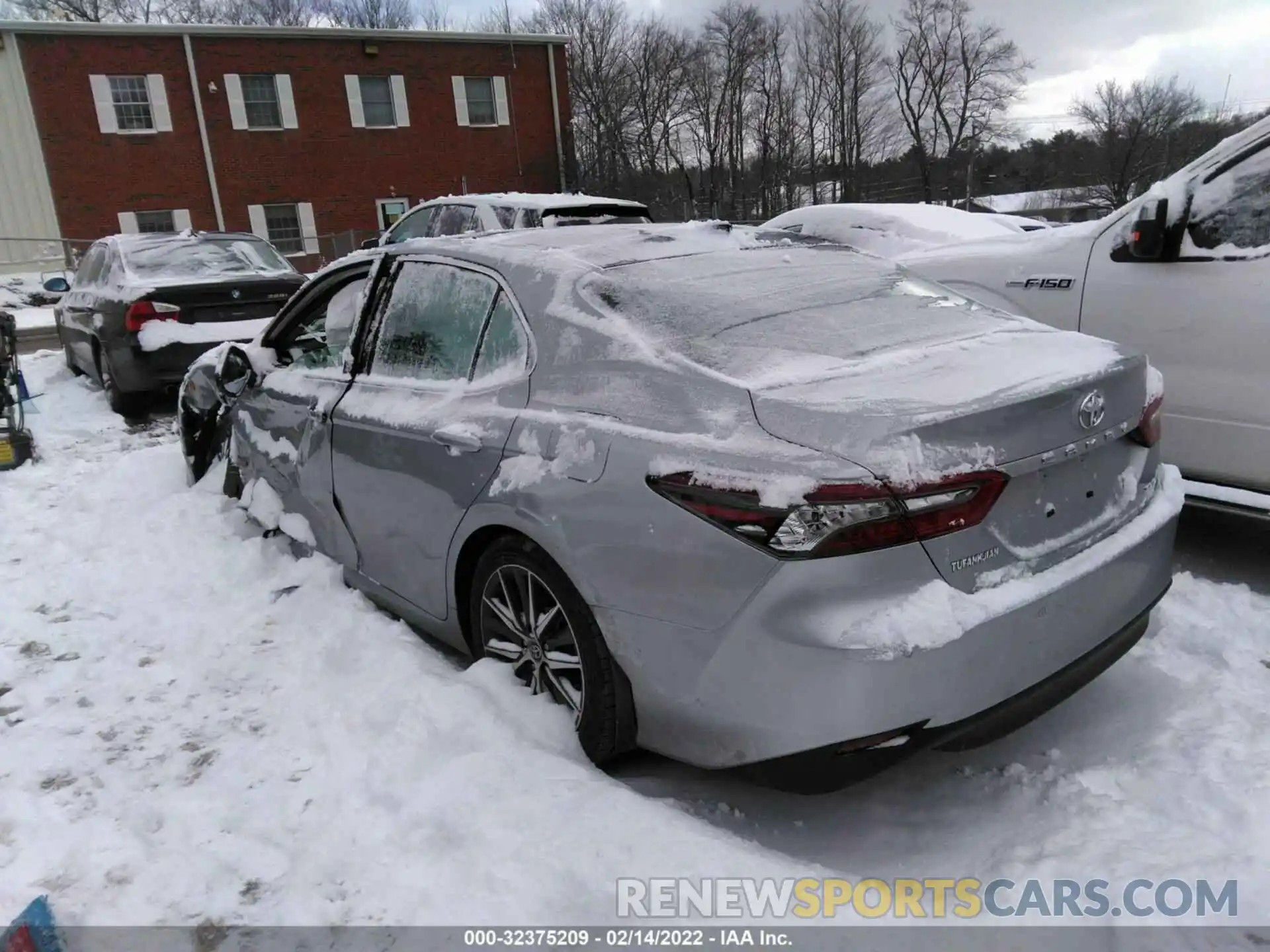 3 Photograph of a damaged car 4T1F11BK5MU041049 TOYOTA CAMRY 2021