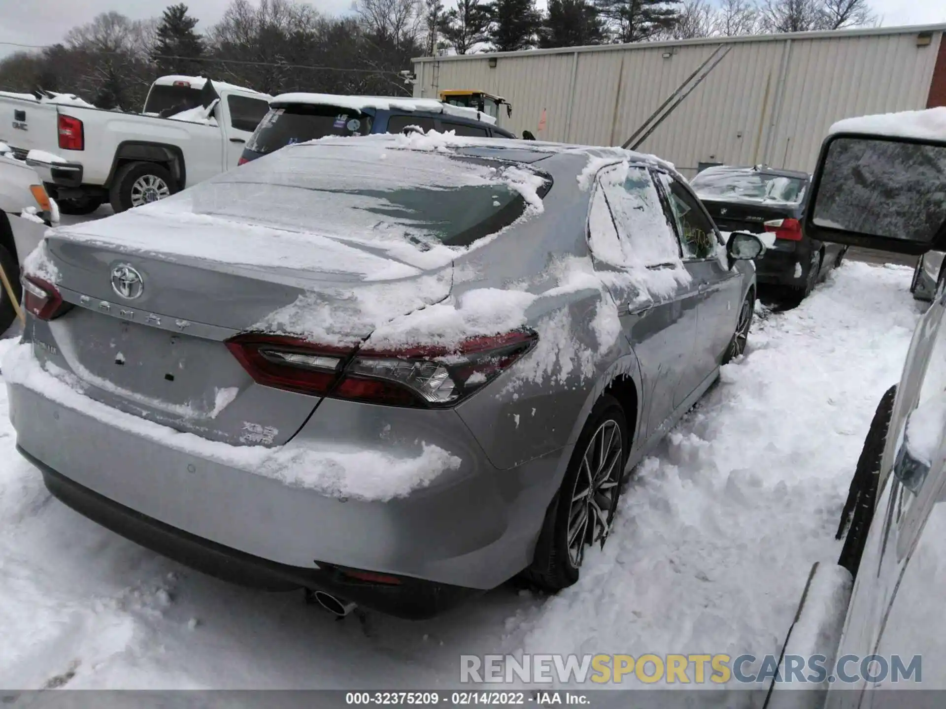 4 Photograph of a damaged car 4T1F11BK5MU041049 TOYOTA CAMRY 2021