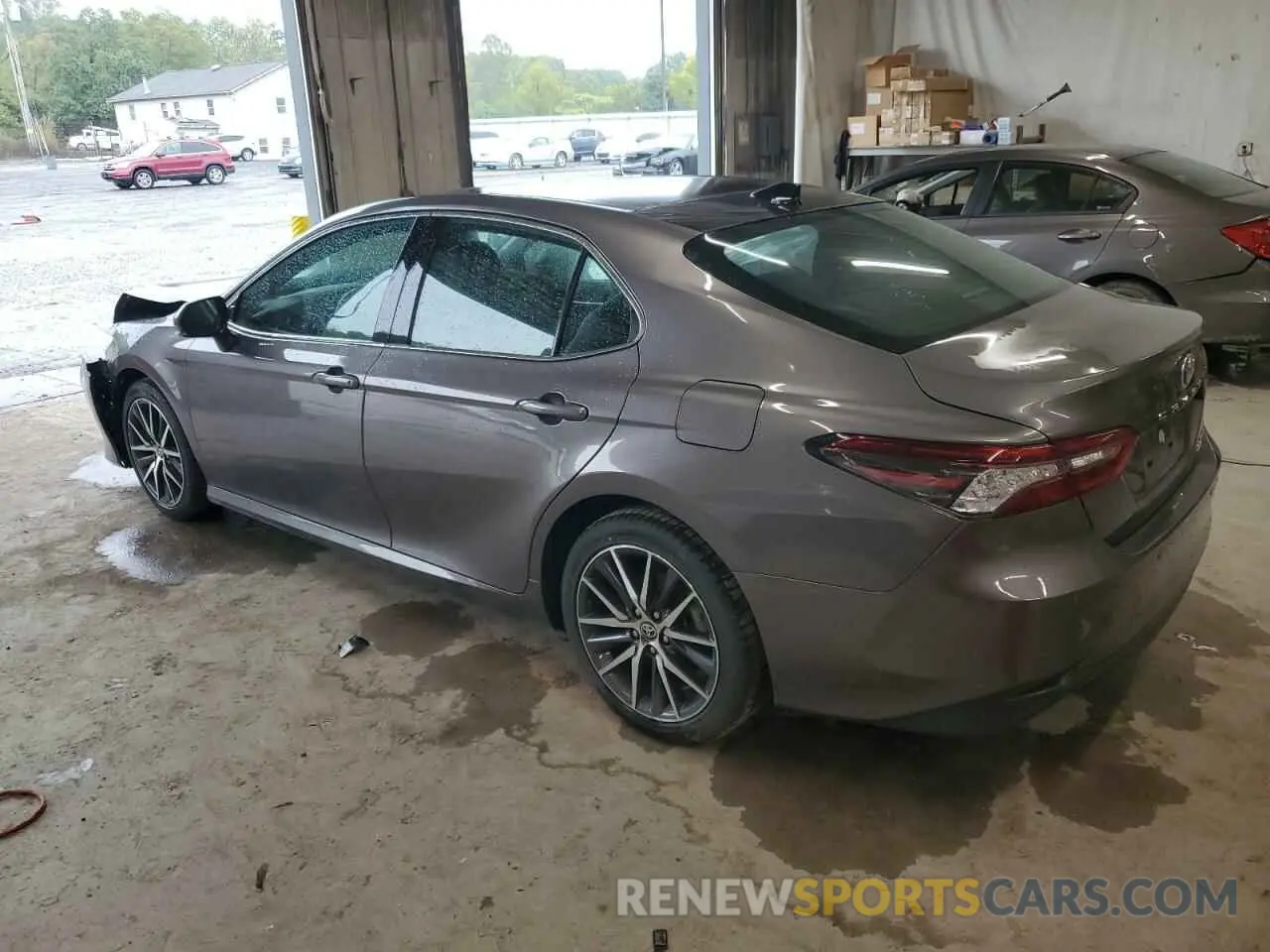 2 Photograph of a damaged car 4T1F11BK6MU039763 TOYOTA CAMRY 2021