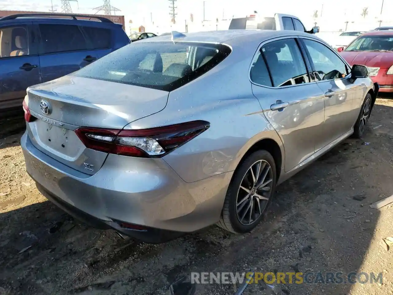 4 Photograph of a damaged car 4T1F11BK8MU041031 TOYOTA CAMRY 2021