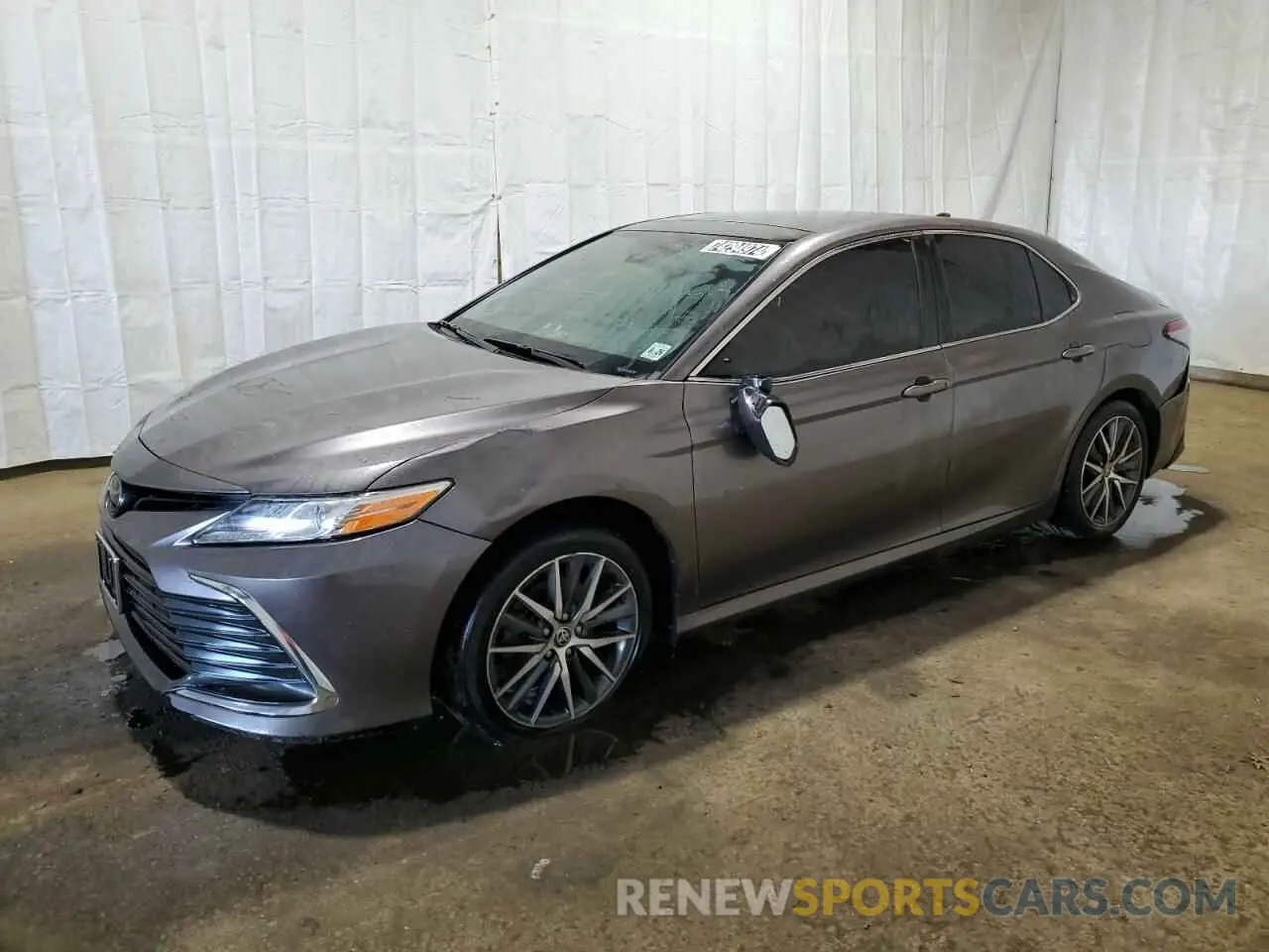1 Photograph of a damaged car 4T1F11BK9MU044875 TOYOTA CAMRY 2021