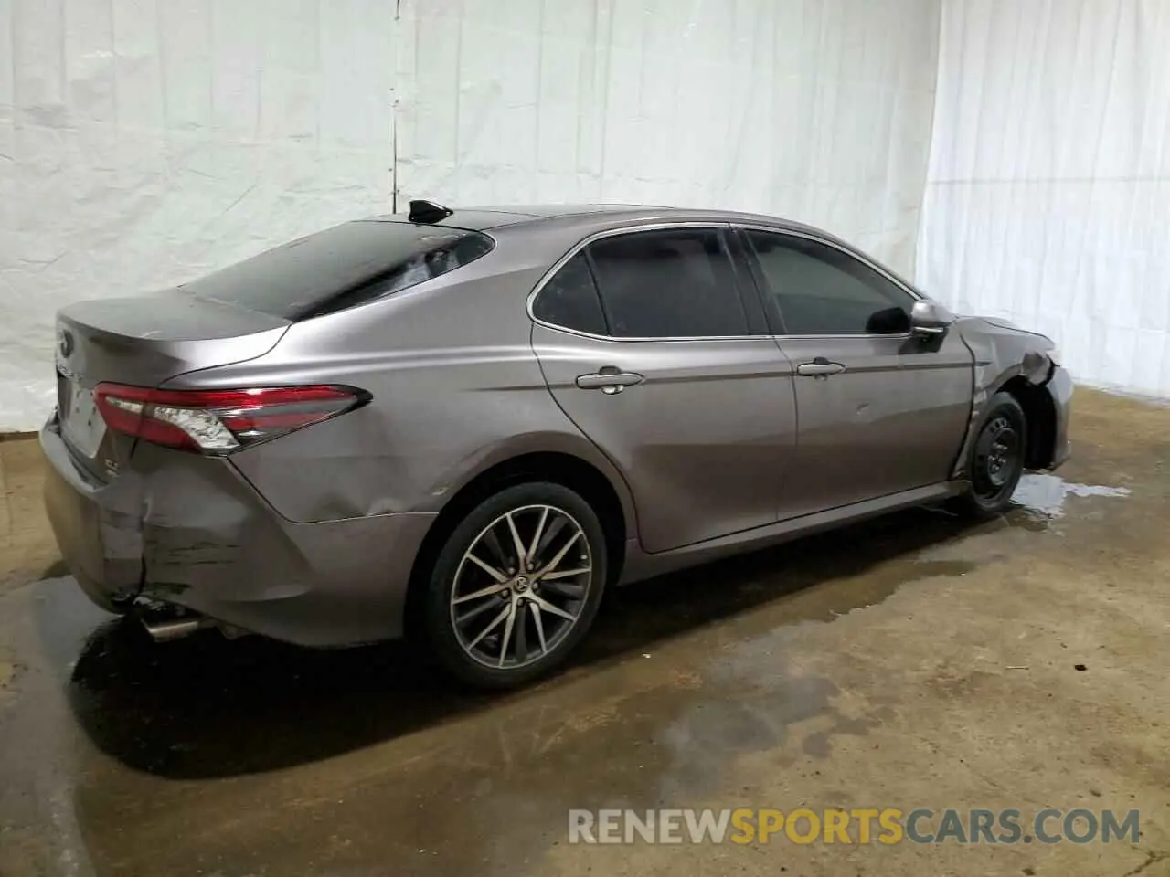 3 Photograph of a damaged car 4T1F11BK9MU044875 TOYOTA CAMRY 2021