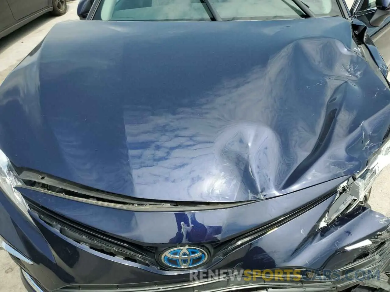 11 Photograph of a damaged car 4T1F31AK0MU547254 TOYOTA CAMRY 2021