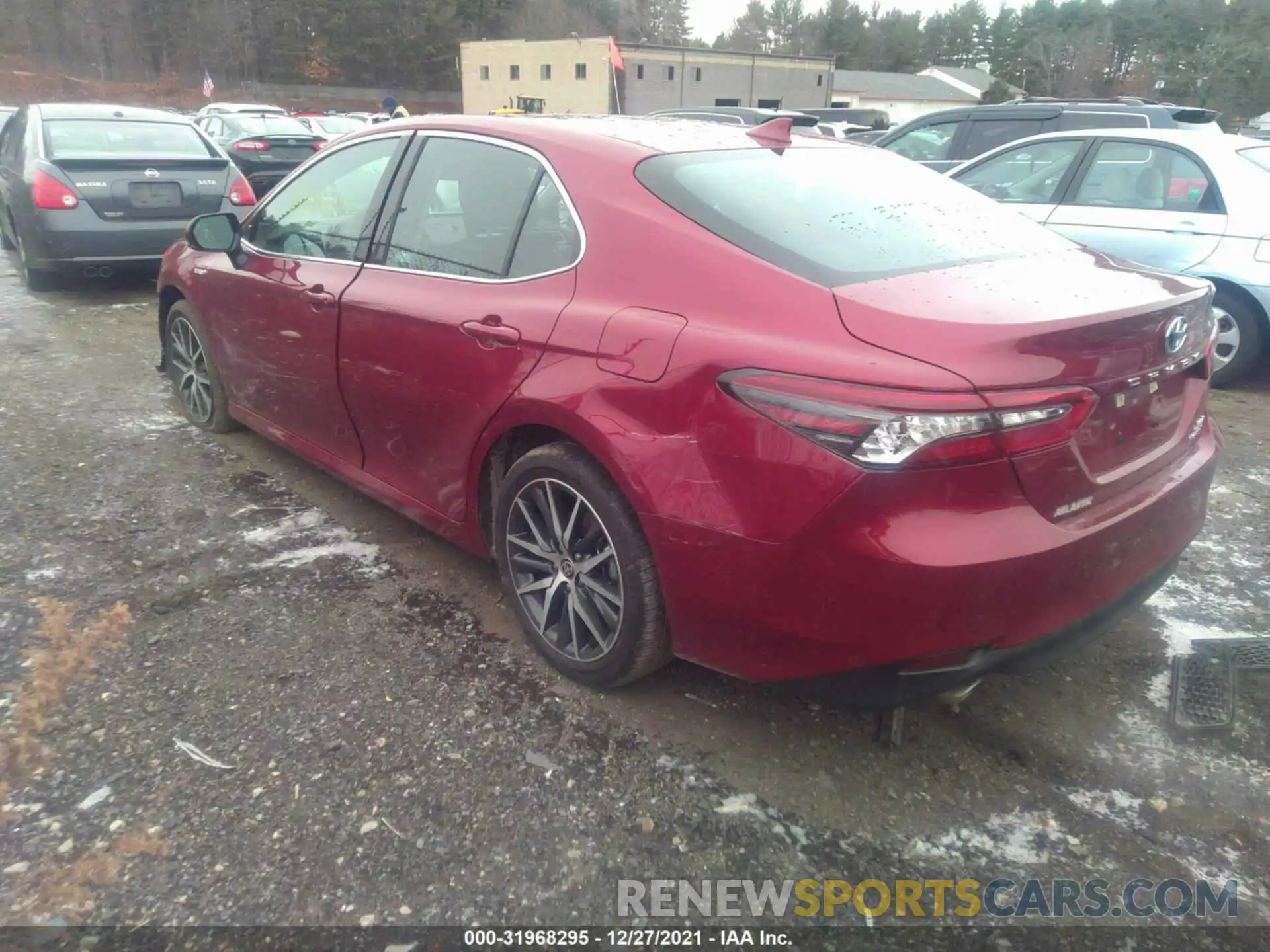 3 Photograph of a damaged car 4T1F31AK1MU567027 TOYOTA CAMRY 2021