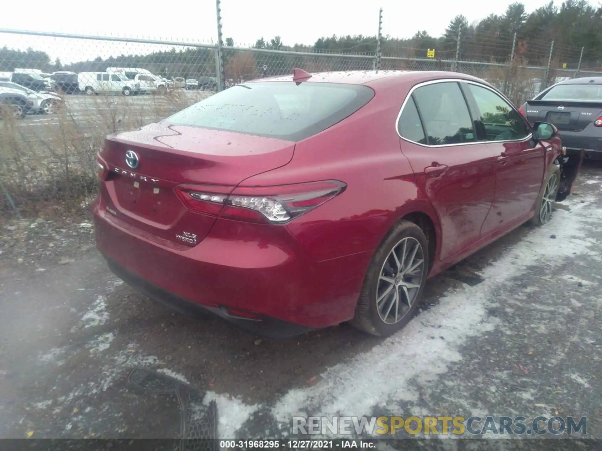 4 Photograph of a damaged car 4T1F31AK1MU567027 TOYOTA CAMRY 2021