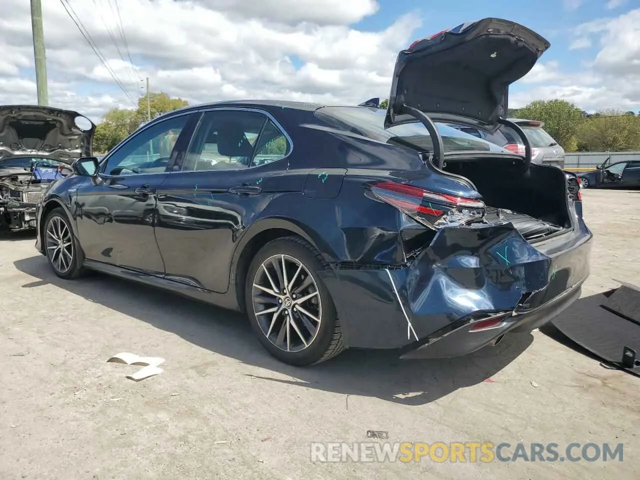 2 Photograph of a damaged car 4T1F31AK4MU024870 TOYOTA CAMRY 2021