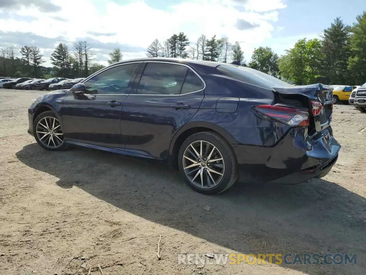 2 Photograph of a damaged car 4T1F31AK4MU560685 TOYOTA CAMRY 2021