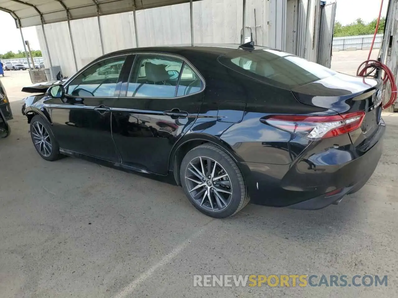 2 Photograph of a damaged car 4T1F31AK5MU567094 TOYOTA CAMRY 2021